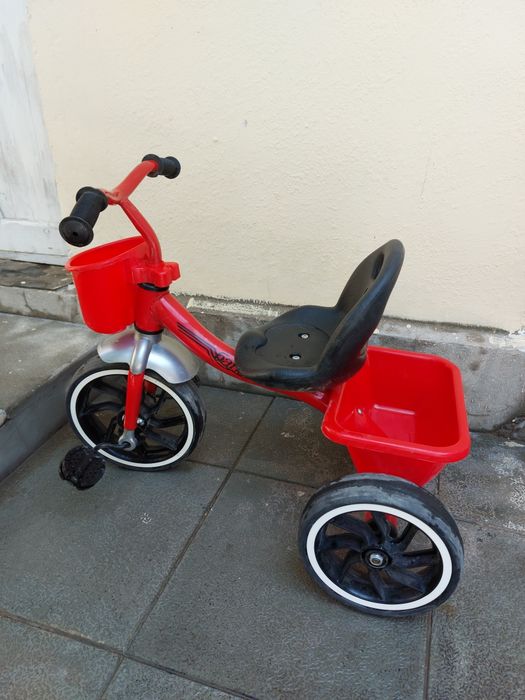 Bolalar velosipedi sotiladi