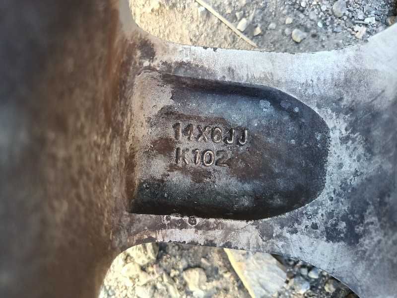 Продам оригинальные легкосплавные диски на Пежо