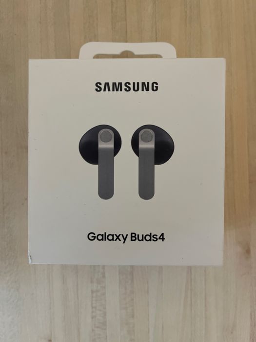 Безжични слушалки Samsung Galaxy Buds4 - Перфектно състояние / Като нови