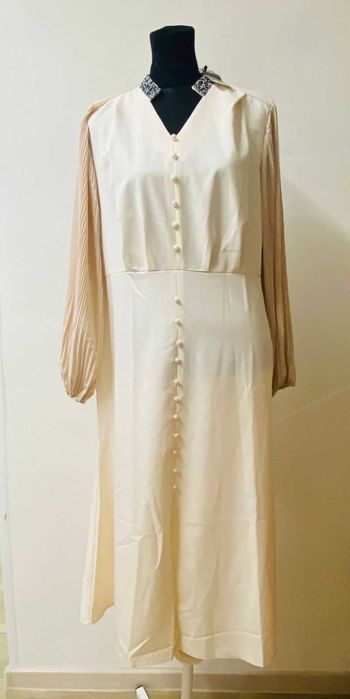 Продам женские платья