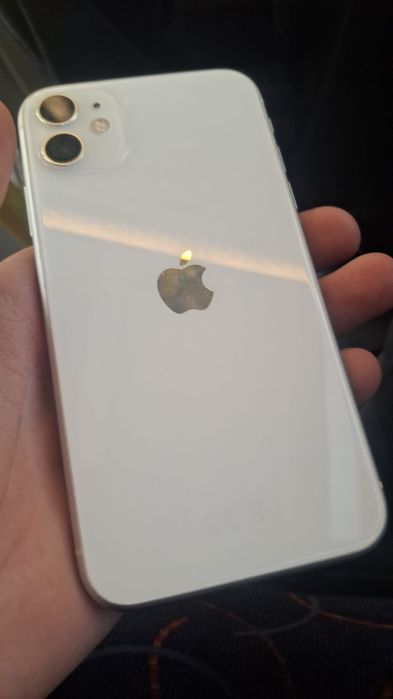 Продам айфон 11 срочно