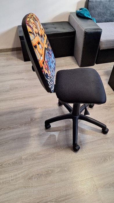 Продават ме Детски стол за бюро