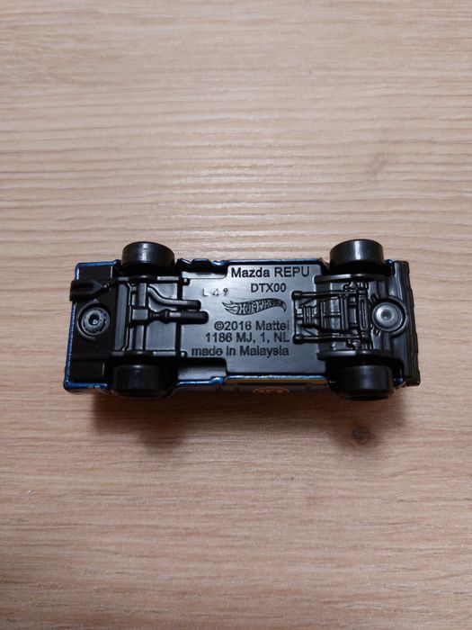 Метални колички matchbox, hotwheels, yatming, siku.