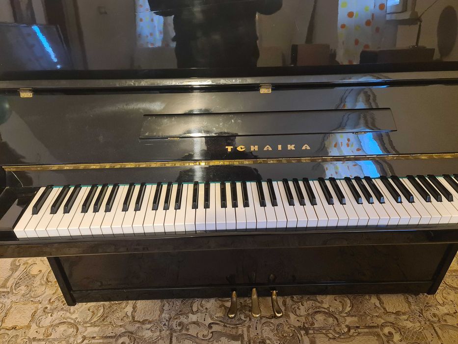 Пиано Tchaika акустично пиано