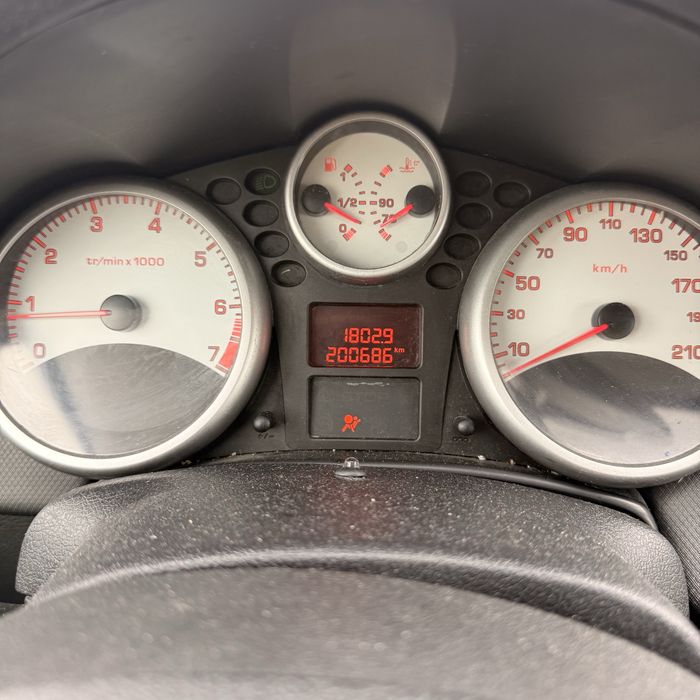 Peugeot 207 benzina