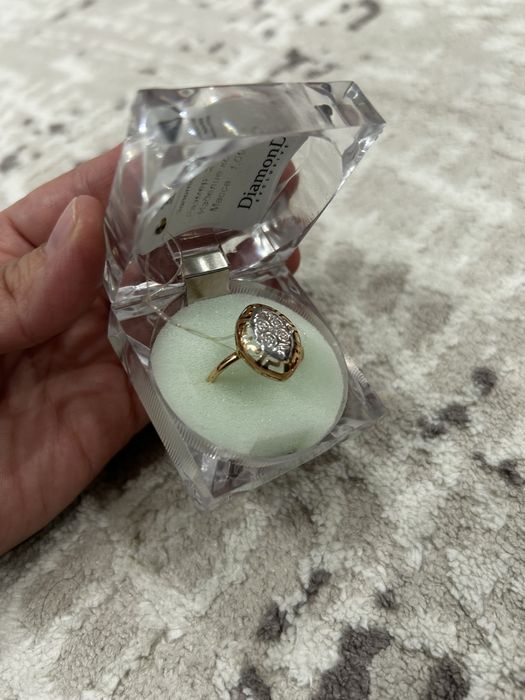 Продам золотое кольцо