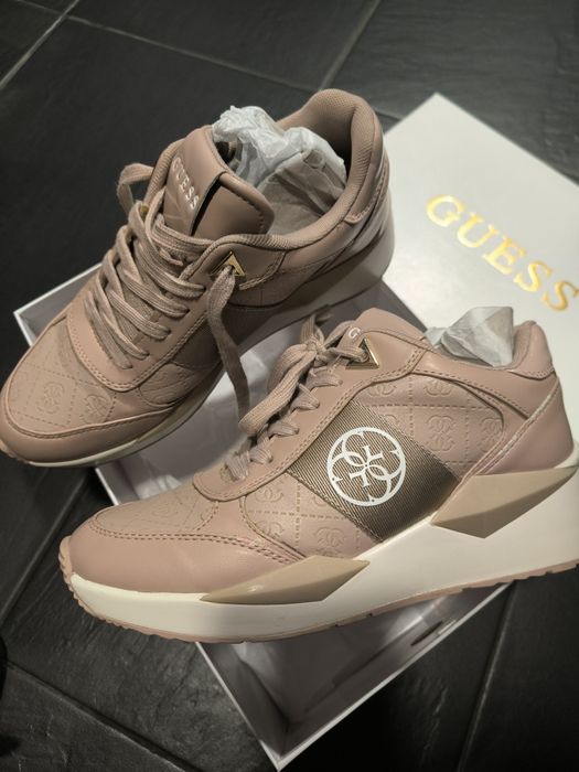 Дамски сникърси Guess 39 номер