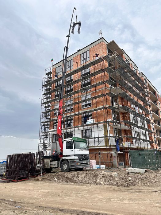 Камион с кран 24.5м  Транспортни услуги с кран варна кран Варна