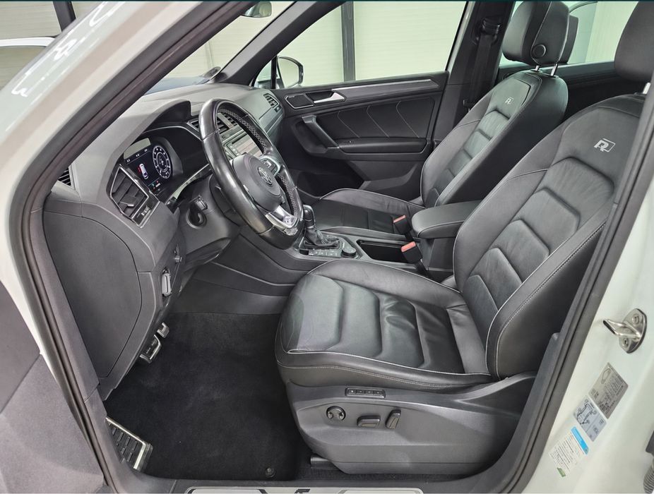 VW Tiguan R-Line 4Motion DSG 190 CP, Matrix LED, 360, Piele, Panoramic, Highline