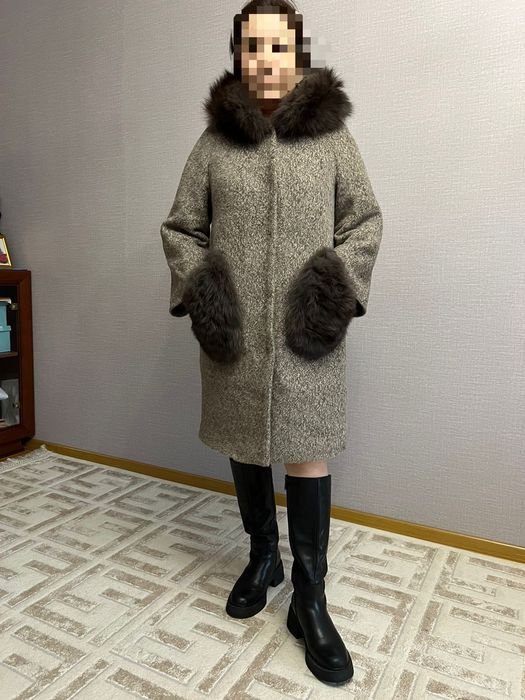 Продам пальто Лама опушке писец