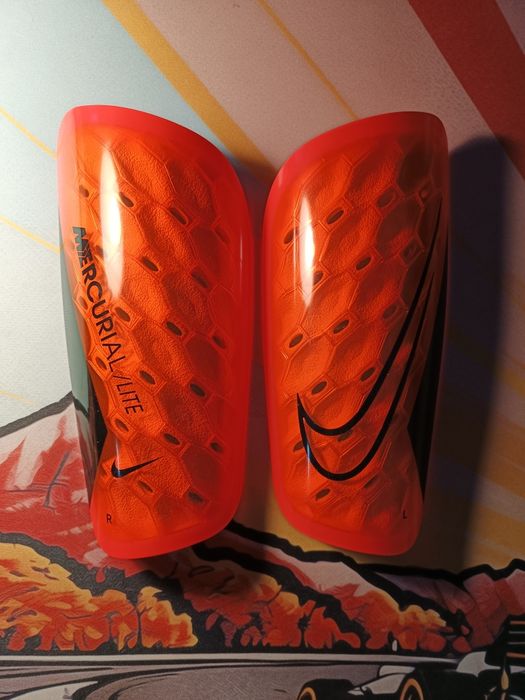Apărători Nike nou nouțe