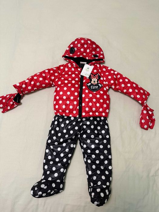 НОВ комплект зимно яке и шушляков паталон Мини на Disney