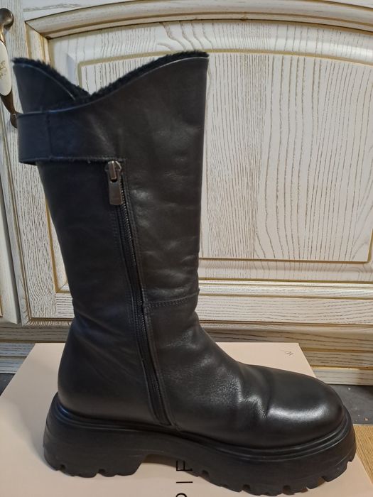 Продам обувь зимние