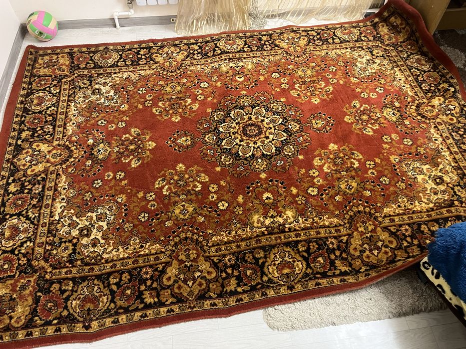 Шерстяной ковер