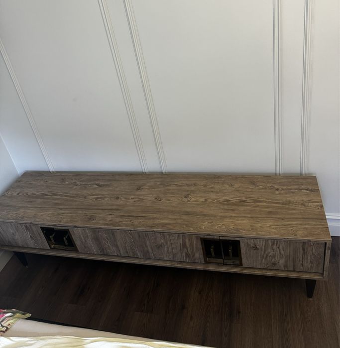 продам тумбу для телевизора