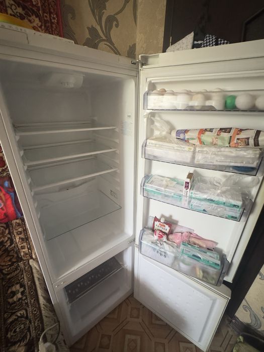 Продам холодильник