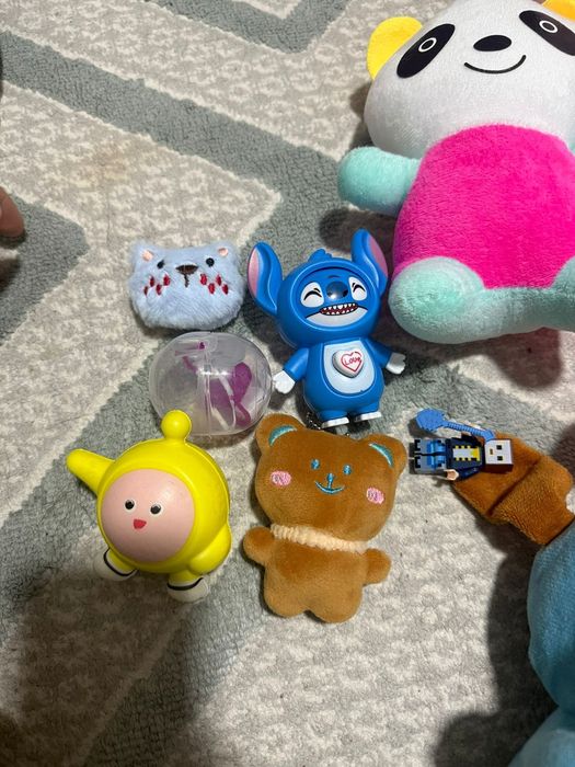Много игрушек новых отдам оптом