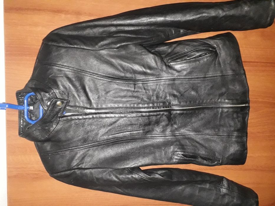 Продавам кожено яке