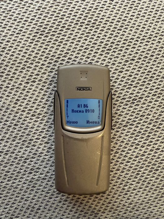 Nokia 8910