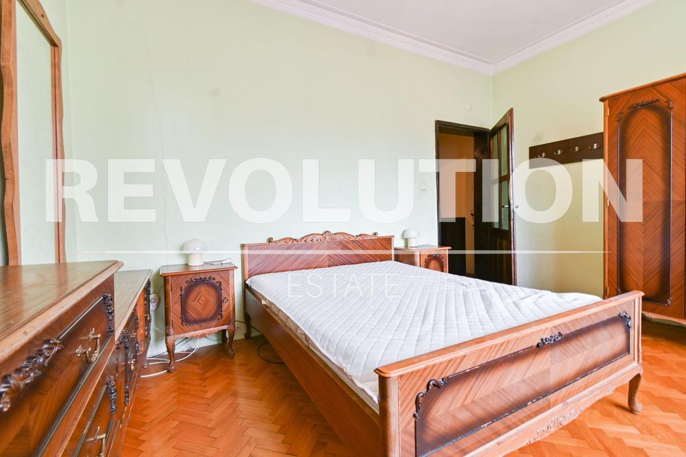 Дава се под наем Тристаен апартамент в София, Център - 85 кв.м за 766 € - Снимка #4