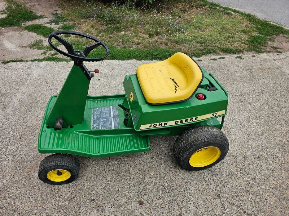 Тракторна Косачка JOHN DEERE.