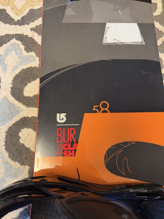 snowboard Burton Clash, Woodcor, flanc, Rocker