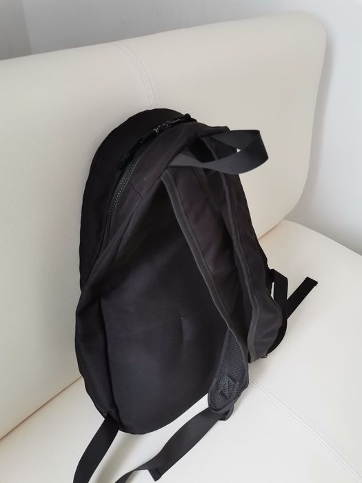 Vand rucsac fashion, model deosebit, nou nouț, calitate.