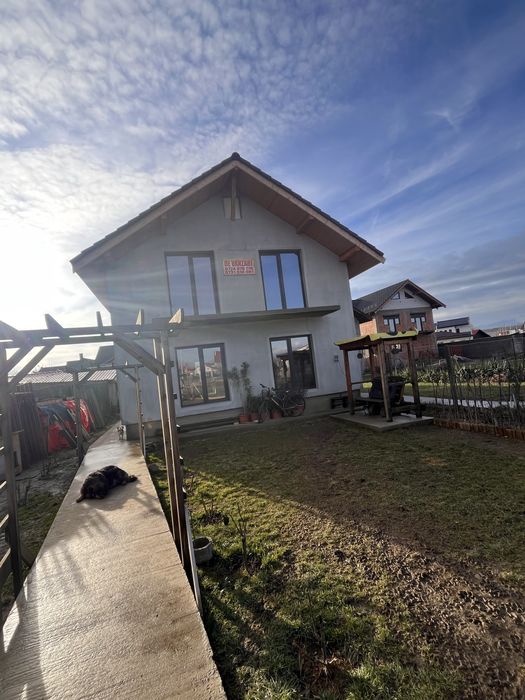 Vand casa cartier tismana