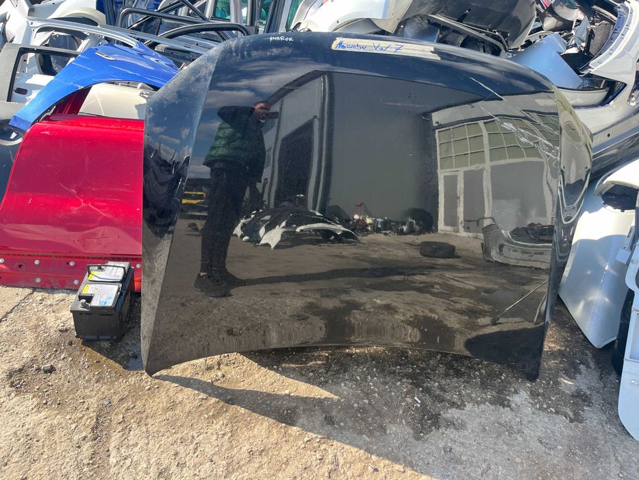 капак Volkswagen Amarok