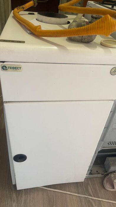Продам напольную газовую печь