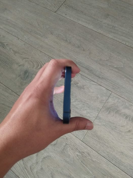 Айфон 12 на 64 Гб синий