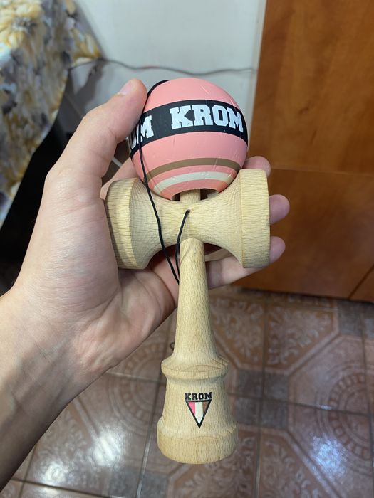 kendama krom strogo