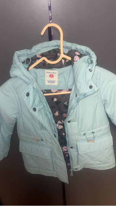 Продам парку на весну на девочку