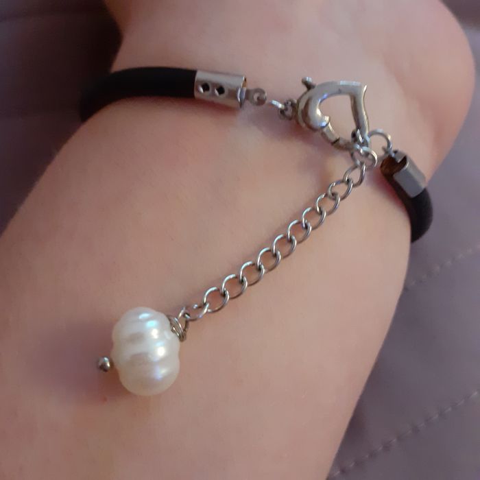 Дизайнерска гривна с часовников механизъм