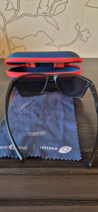 Продавам детски слънчеви очила