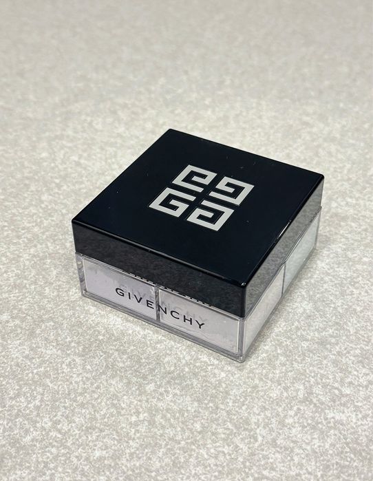 Givenchy пудра 01 оттенок