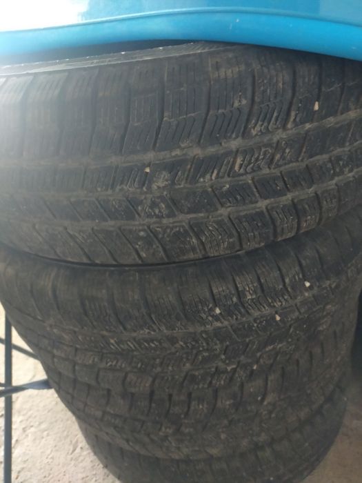Vând 4 cauciucuri  utilizate pentru mașină Suzuki!!!