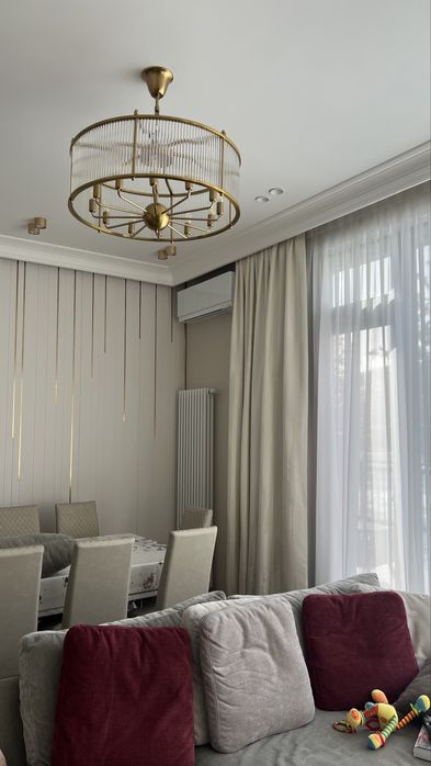 Продам люстры срочно