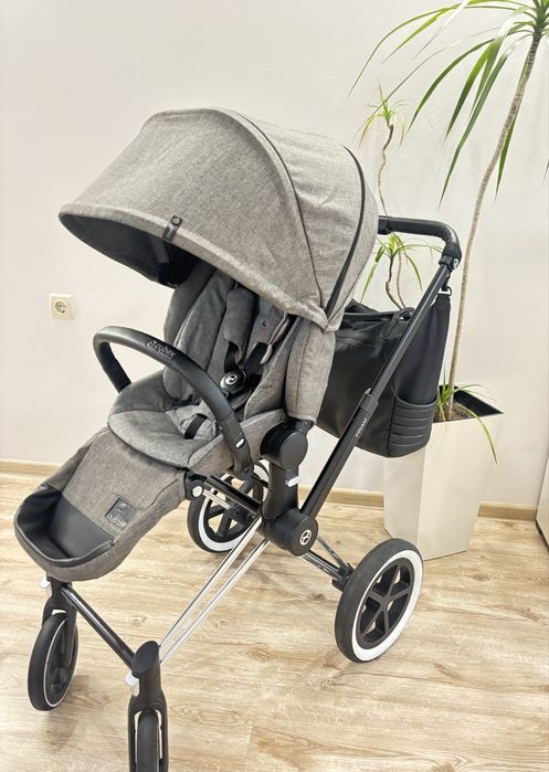 Бебешка количка Cybex Priam -шаси + седалка ТОП състояние