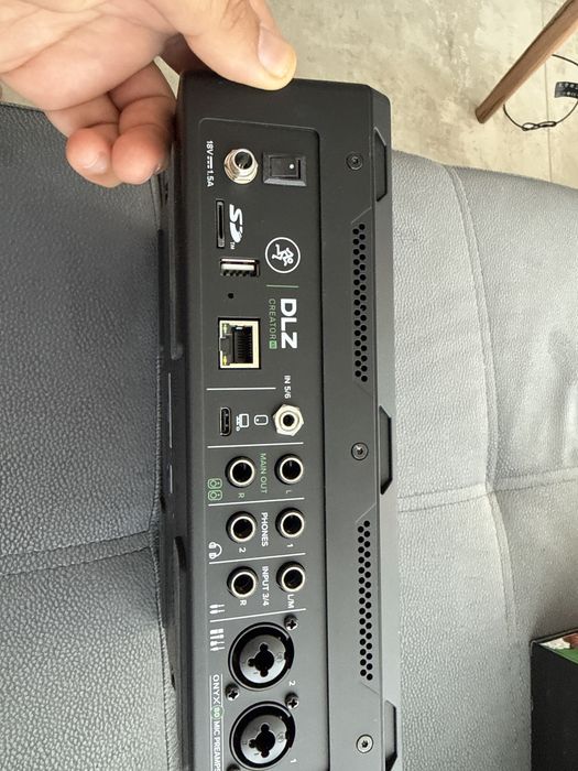 mixer digital Mackie DLZ Creator XS, nou