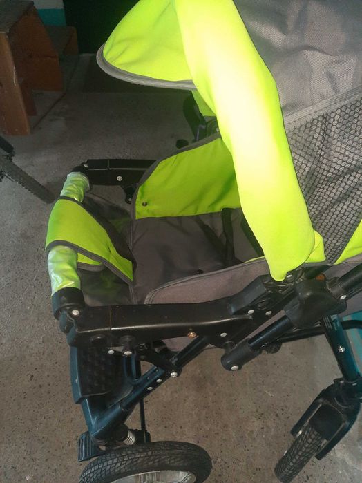 Продам коляску (зима - лето)