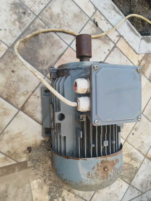 электродвигател 5.5квт  1500 об турция