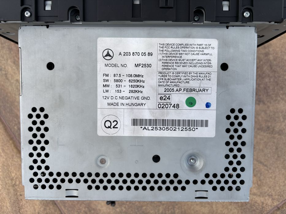 URGENT Radio/Casetofon Mercedes C class W203 2005