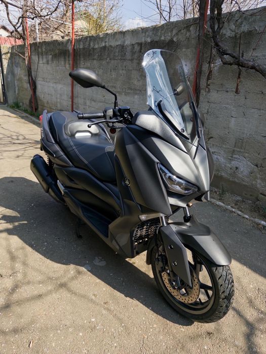 Yamaha X-Max 300