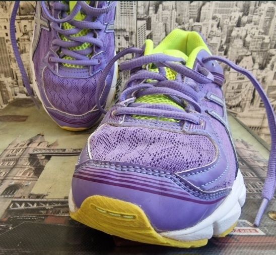 Asics Gel GT 1000 дамски лилави маратонки  39 номер