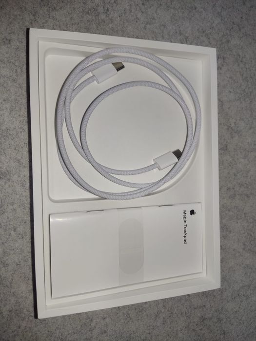 Apple Magic Trackpad 2024 (USB-C), Alb