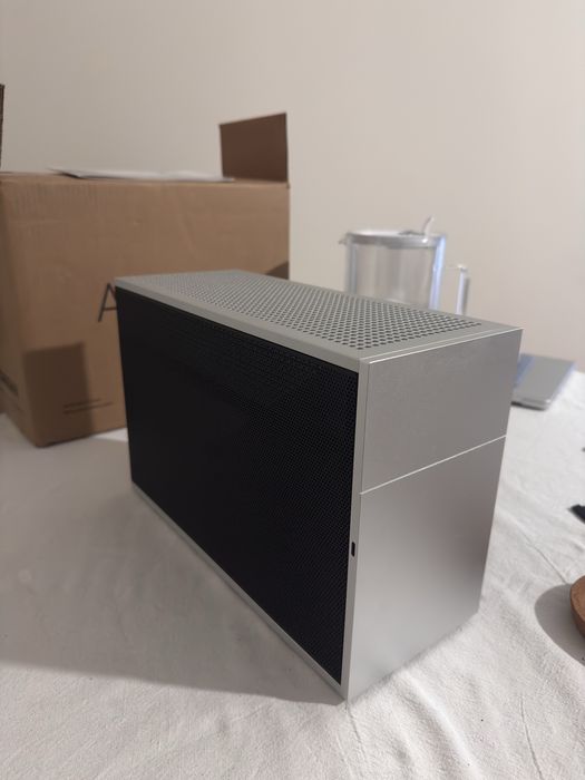 Formd T1 sff itx  кутия за компютър