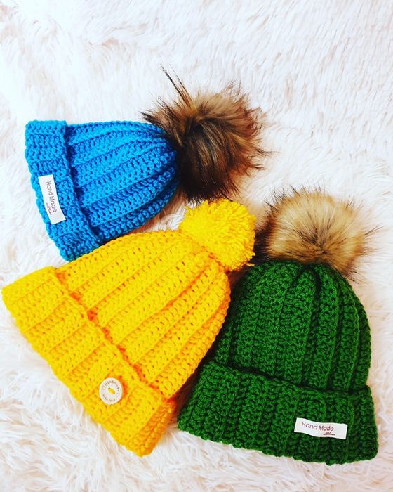 Caciulite realizate manual