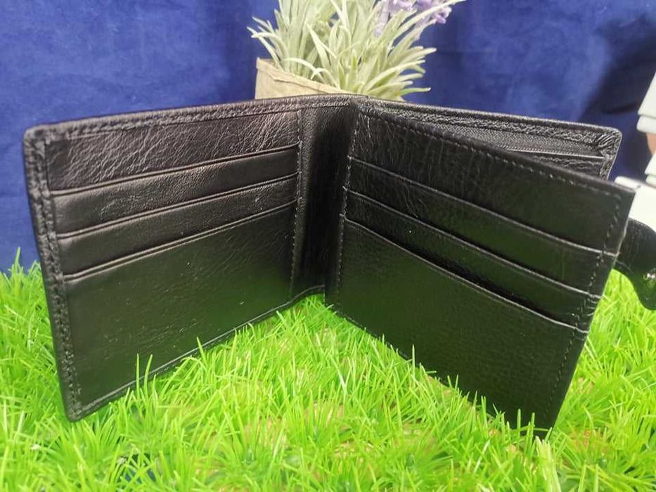Персонално гравирано мъжко портмоне от естествена кожа
