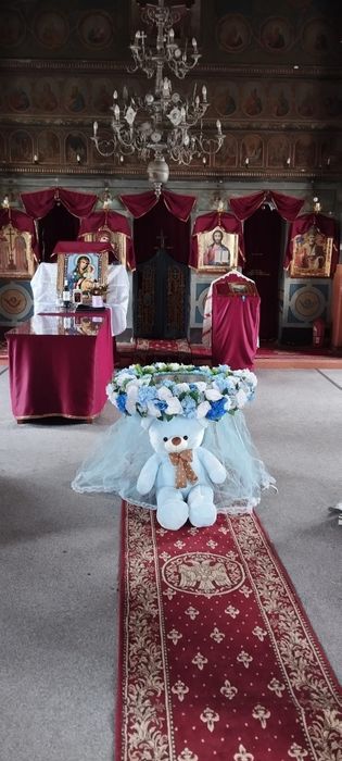 Aranjamente pentru botez cristelniță